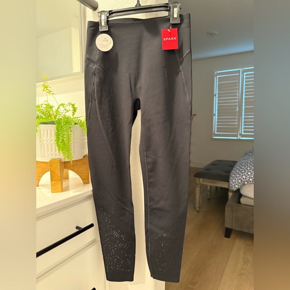 NWT Spanx black leggings size XS